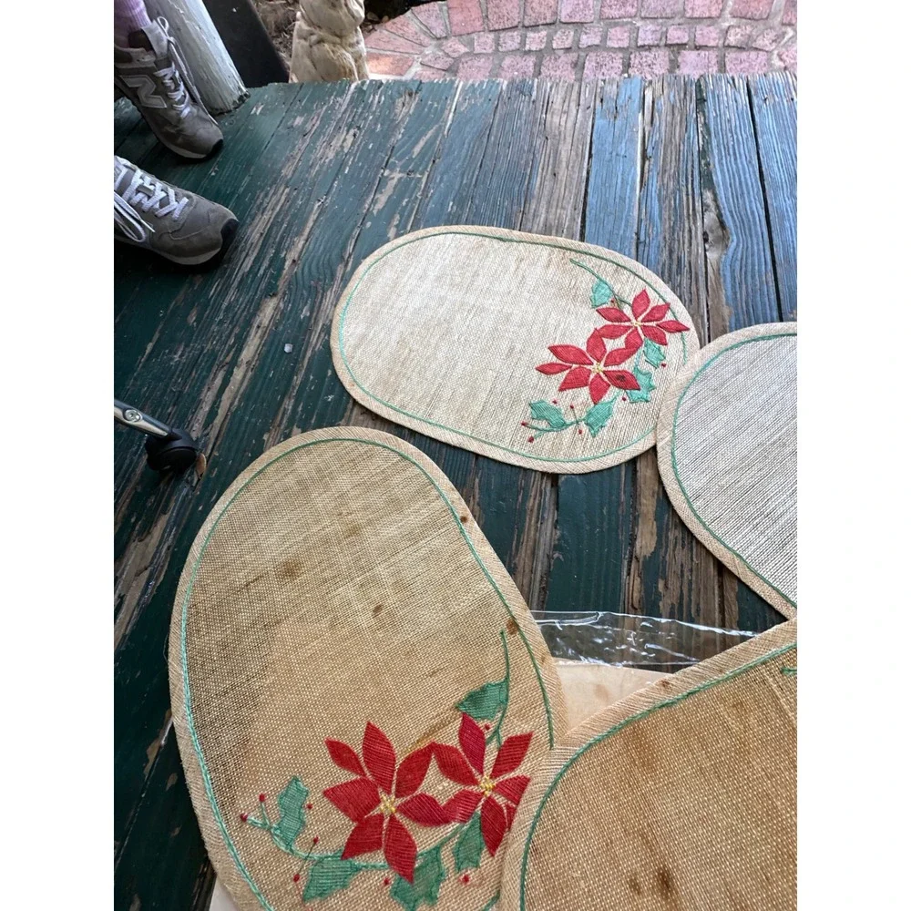 Vintage Setting Pretty Kemp & Beatley Poinsettia Woven Placemats Set of 4 Oval